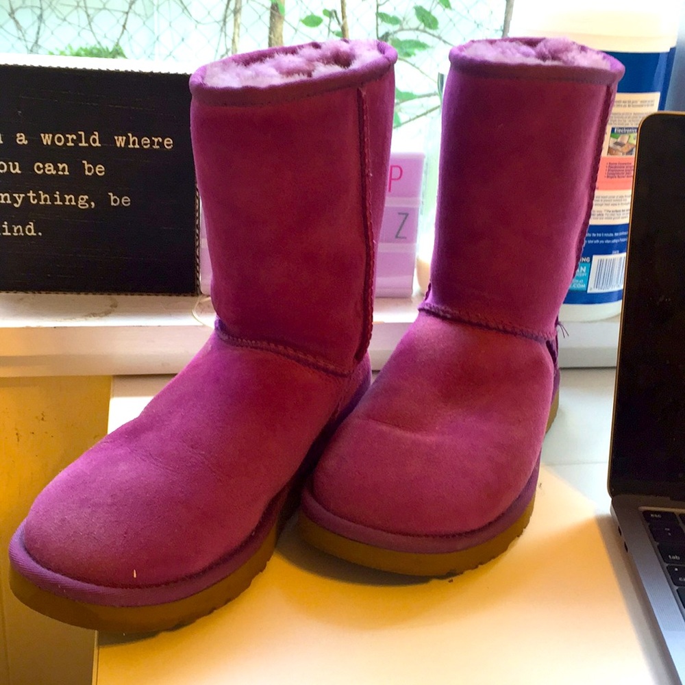 Purple Uggs💜💜💜